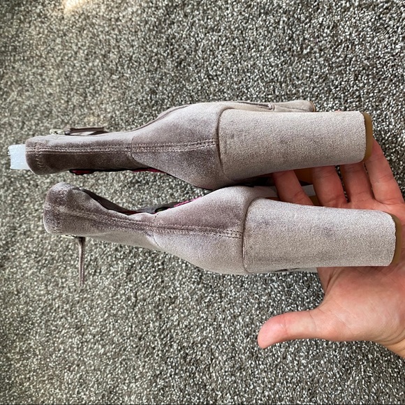 Steve Madden embroidered ankle booties - Picture 5 of 8